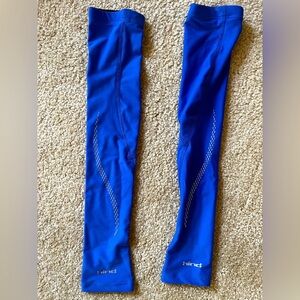 Brooks Hind Mid-weight Arm Warmer | Blue | XS